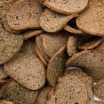 Waldstaudenkorn BROTCHIPS - Der Biene zuliebe